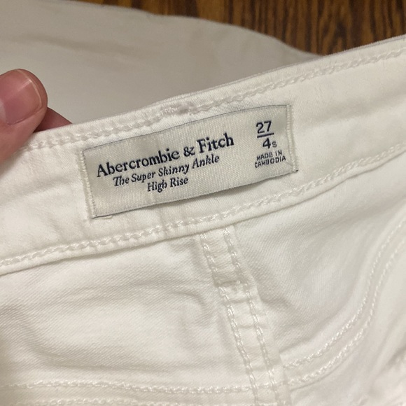 Abercrombie & Fitch- Super Skinny Ankle High Rise Jeans - Picture 4 of 4